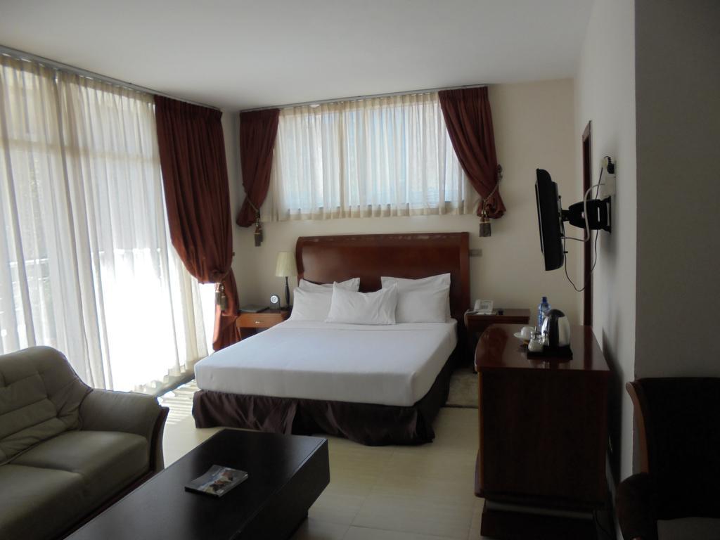 Aphrodite International Hotel 亚的斯亚贝巴 外观 照片