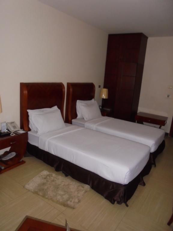 Aphrodite International Hotel 亚的斯亚贝巴 外观 照片