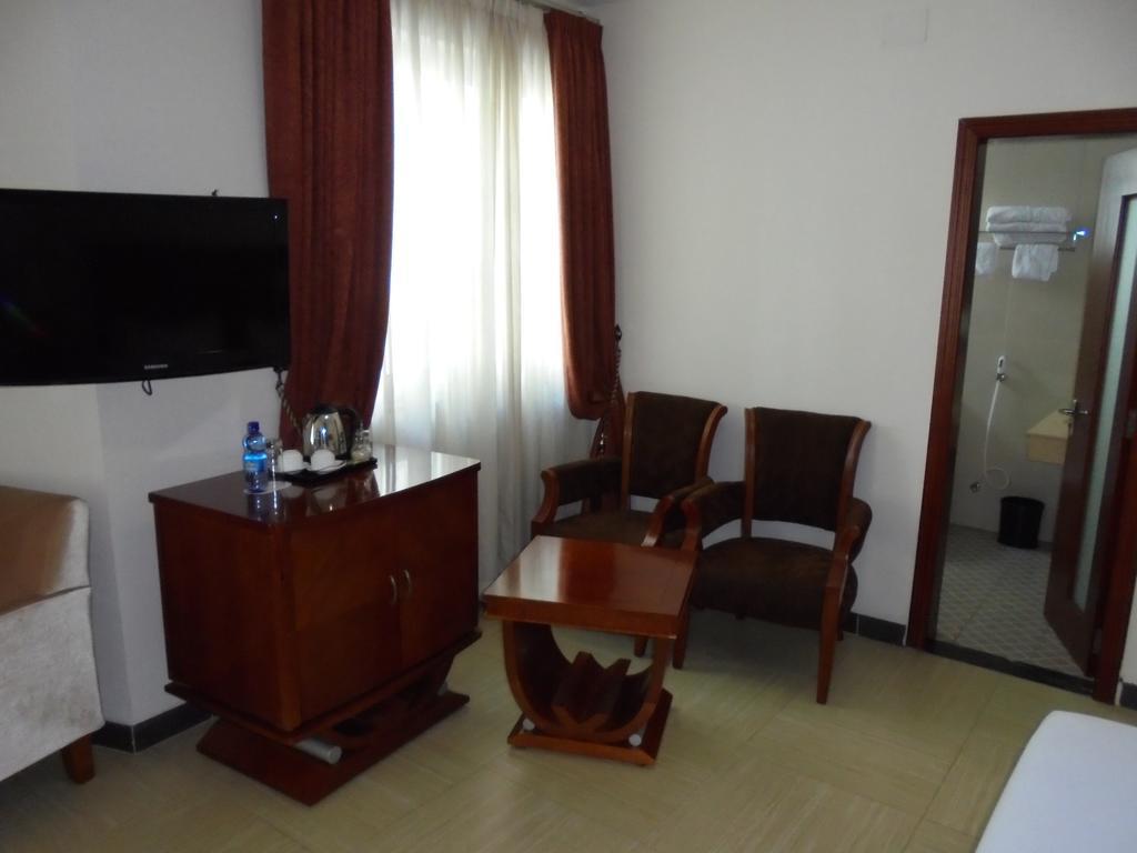 Aphrodite International Hotel 亚的斯亚贝巴 外观 照片