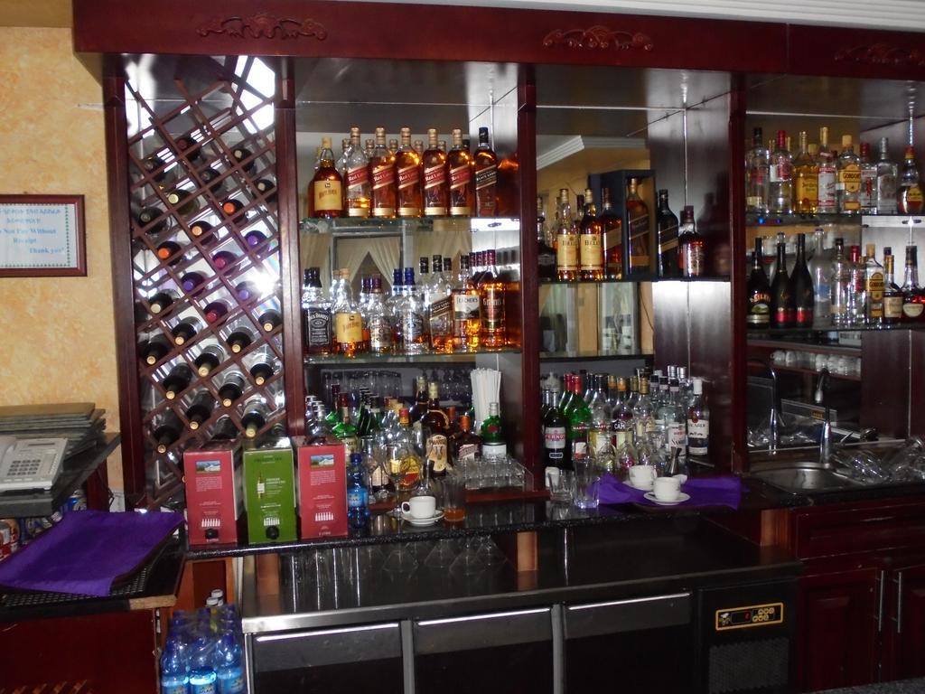 Aphrodite International Hotel 亚的斯亚贝巴 外观 照片