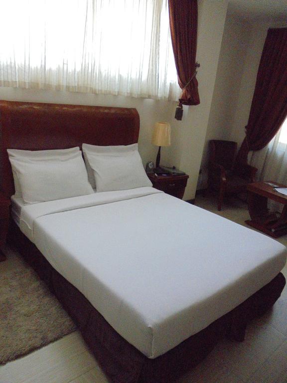 Aphrodite International Hotel 亚的斯亚贝巴 外观 照片