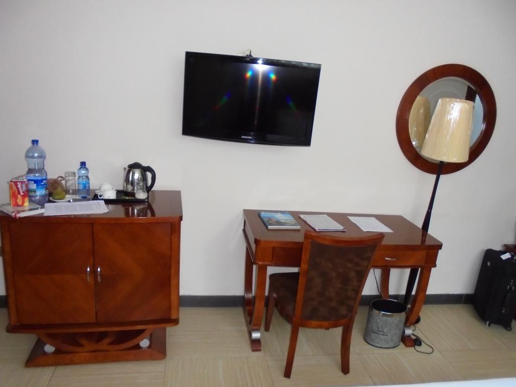 Aphrodite International Hotel 亚的斯亚贝巴 外观 照片
