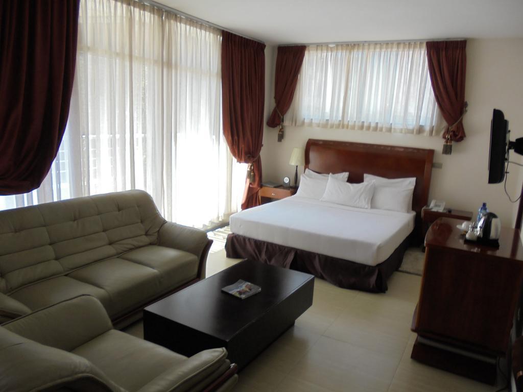 Aphrodite International Hotel 亚的斯亚贝巴 外观 照片