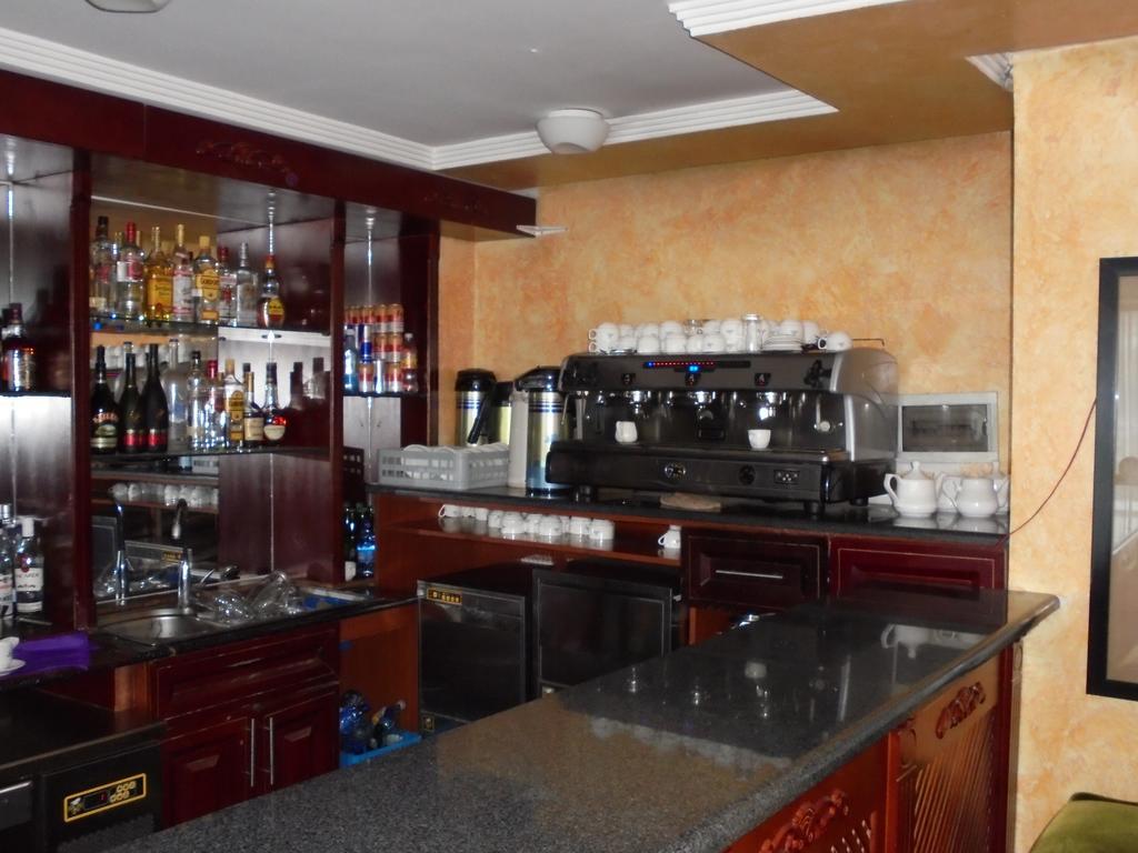 Aphrodite International Hotel 亚的斯亚贝巴 外观 照片