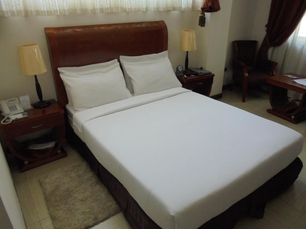 Aphrodite International Hotel 亚的斯亚贝巴 外观 照片