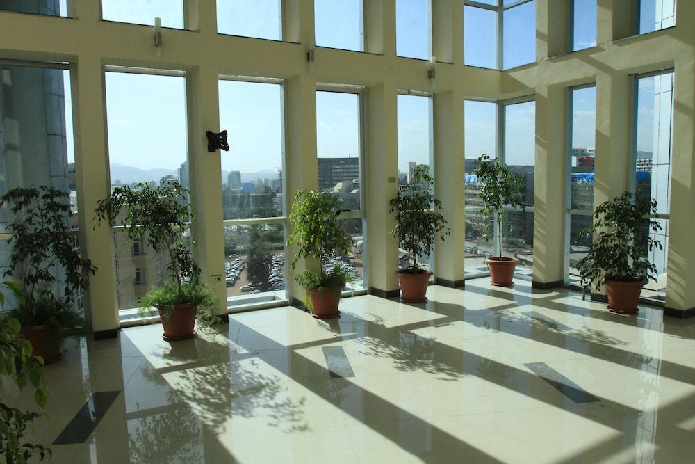 Aphrodite International Hotel 亚的斯亚贝巴 外观 照片